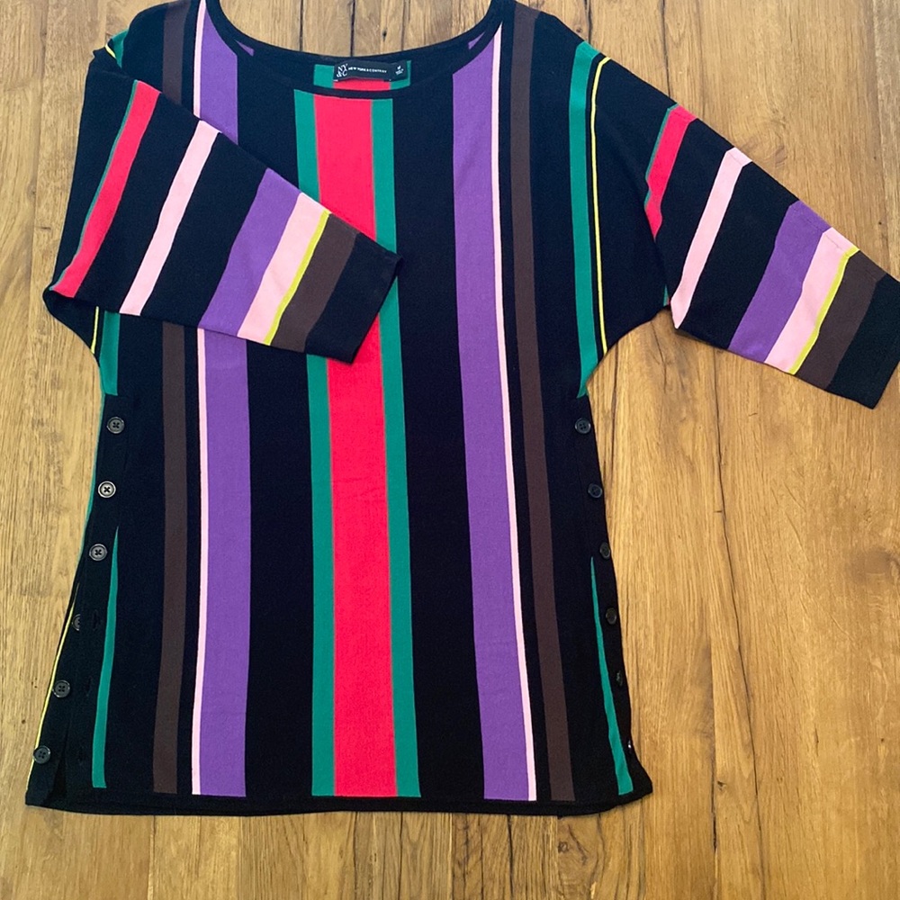 New York & Company Sweater Size Medium